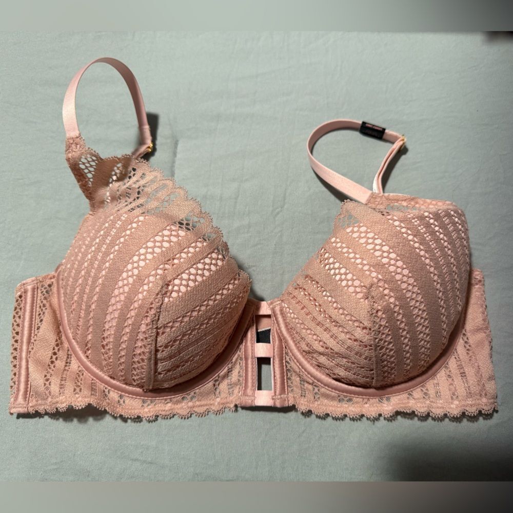 Victoria Secret lined plunge push up bra size 34C